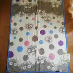 送料無料♪新品となりのトトロ　ハーフ 日本製 アクリル毛布【クロスケポップ】