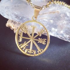 vegvisir　羅針盤　ペンダント 　ルーン・ガルドゥル　 Amulet Pendant アミュレット　お守り ステンレス　北欧　アイスランド魔術　占い　魔法　ヴァイキング　メンズ　ユニセックス
