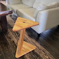 【大工の家具】三角シリーズ　サイドテーブル