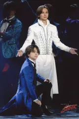 【中古】生写真(ジャニーズ) ジャニーズ/堂本光一・佐藤勝利/ライブフォト・2Lサイズ/「Endless SHOCK / Endless SHOCK -Eternal-」ステージフォト