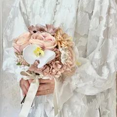 ベージュピンク　ウェディングブーケ　造花　前撮り　フォトウェディング　クラッチ　ブーケ