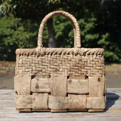 山胡桃木 　かごバック 籠　カゴ　　やまぶどう 中布と内ポケット付き 山葡萄 かごバッグ 網代編み やまぶどう 山ぶどう カゴバッグ 持ち手 おしゃれ バスケット メルカド レディース ハンドバッグ 着物 籠バッグ 山葡萄かごバッグ  99019