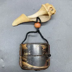 明治大正期頃　 一刀彫 　刻み煙草入　瓢箪根付・水色ガラス緒締め 　提げ物喫煙具 明治大正期頃 一刀彫 刻み煙草入 瓢箪根付・水色ガラス緒締め