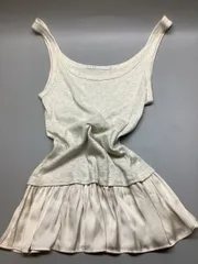 N30 新品未使用 ノーリーズ NOLLEY’S タンクトップ　裾フリル ノースリーブ アイボリー ベージュ インナー Tシャツ