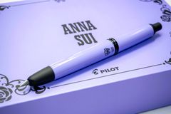 PILOT『キャップレス×ANNA SUI』（数量限定商品）F(細字) - メルカリ