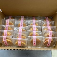 冷凍生どら焼き　まるるいちご20個セット　ダンボールに直接入ります