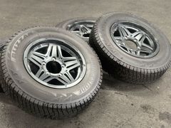 クラウンクロスオーバー純正18インチタイヤホイールや４本新車外し！ 新型クラウンクロスオーバー 純正18ｲﾝﾁｱﾙﾐﾎｲｰﾙ4本セット - メルカリ
