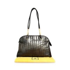 FENDI フェンディ ストライプステッチ ブラックレザー ショルダーバッグ ゴールド金具