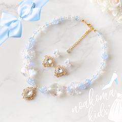 little princess＊glass heart - blue キッズイヤリング + キッズ ネックレス セット ＊ キッズアクセサリー プレゼント 女の子 可愛い シンデレラ ピアノ 発表会 noakoma