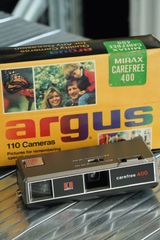 [미품/元箱付]Argus × MIRAX Carefree 400 | 110 필름 카메라 아가스 × 미라쿠스케아후리 400 1970s ~ 80s 레트로 포켓 사이즈 빈티지 Vintage Retro Compact Camera
