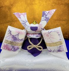 五月人形【透彩 兜飾り ゆかり色】ちりめん細工 シンプル 端午の節句 5月飾り おザブ付き ホワイト 5月玄関 リュウコドウ 外国土産 新品