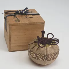濃茶入れ、間道仕覆、木箱付き 濃茶入れ、間道仕覆、木箱付き 茶入仕覆 間道の