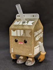 ヤマシロマニア MUUKTOY ゴースティー ジュースボックスボーイ ジュースボックスボーイ ミルクパック」（complexコラボカラー