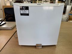 M062【中古品】メーカー：ハイアール　電気冷蔵庫　右開き　40L 型式：JR-N40H　年式：2020年