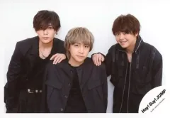 【中古】生写真(ジャニーズ) Hey! Say! JUMP/山田涼介・八乙女光・有岡大貴/横型・バストアップ/「Hey! Say! JUMP Fab! -Live speaks.-」グッズオフショット/公式生写真