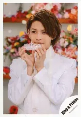 【中古】生写真(ジャニーズ) King ＆ Prince/岩橋玄樹/バストアップ・衣装白・両手ティアラ・体やや左向き/シングル「Memorial」MV＆ジャケ写撮影オフショット/公式生写真