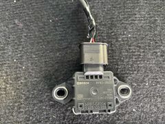 エスティマ(ACR55W)ヨーレート センサー　89183-28020 中古