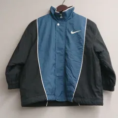 M10039 【90sヴィンテージ】 NIKE ナイキ キッズ ウィンドブレーカー ナイロンジャケット S 130cm ブラック ネイビー ロゴ刺繡 秋冬用