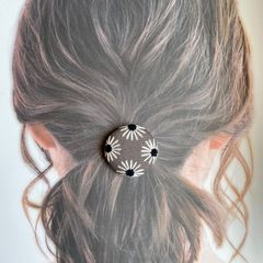 刺繍【ヘアゴム】【ポニーフック】【ブローチ】選べるパーツ　no.42