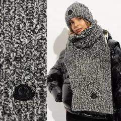 新品 未使用 モンクレール SCIARPA フード付き ダウン マフラー MONCLER モンクレール ストール 3C00016 3C00013 3C00024 595MA