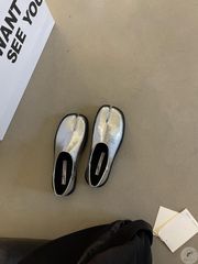 スプリットトゥ 足袋シューズ フラット ぺたんこ パンプス スリッポン レザー調 歩きやすい トレンド 韓国ファッション レディース おすすめ おしゃれ min#