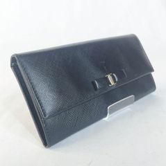 【Salvatore Ferragamo（サルヴァトーレフェラガモ）】ロングウォレット