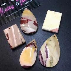 ♤ ♣︎ ムーアカイト ♧ ♠︎3点セット❣️穴付き碧玉ルースA☆天然石