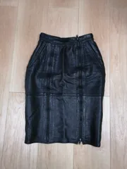 2024年最新】ジャンニヴェルサーチェ スカートの人気アイテム - メルカリ 