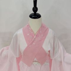 【新品　お振袖用長襦袢　ピンク刺繍半衿　お仕立てセット　衿芯つき】