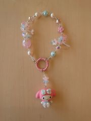 サンリオ マイメロディ　ハンドメイドビーズストラップ　MM ピンク水色
