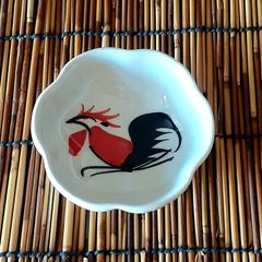 🛩️タイ直輸入🐓鶏柄 おしゃれ ランパーン陶器 小皿（薬味皿 豆皿 醤油皿 珍味皿）ハンドメイド セラミック 食器 陶器 お皿 陶磁器 【新品•未使用】