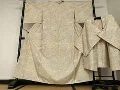 平和屋着物●本場大島紬　アンサンブル　白大島　花唐草文　正絹　逸品　AAAY6565zg