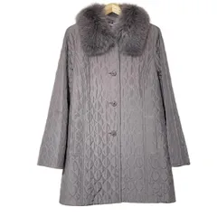 レオナール LEONARD 黒×マルチ レディース 冬物/ファー 新品同様 コート LEONARD（花柄 ・ ニット⁄セーター）のフリマアイテム一覧