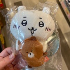 ちいかわ　デスクトップから見守るひっかけぬいぐるみ
