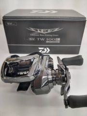 ダイワ　２４　スティーズ　ＳＶ　ＴＷ　１００Ｌ　ブラック　バス　ベイト　リール　左巻　レフト　ＬＥＦＴ（０８）