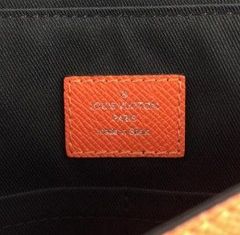 Louis Vuitton タイガラマ フラップメッセンジャー M30415 RFID対応