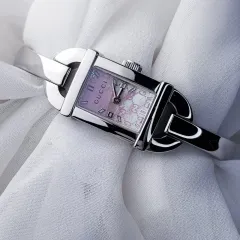 【美品】GUCCI 6800L  時計　シルバー GUCCI グッチ 時計 バンブー バングルウォッチ 6800L シルバー