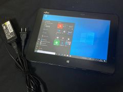 富士通 ARROWS Tab Q555 [SSD:64GB/10.1インチ]PC