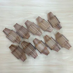 ◎【✨食器✨】箸置き　木製　折りたたみ式　10個　まとめ売り　お箸　台座　食事　インテリア　食卓　文化　セット　ナチュラル　シンプル　和モダン　木のぬくもり　エコ　サステイナブル　アンティーク　ヴィンテージ　おもてなし　祝い　工芸品