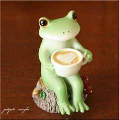 コポー  Copeau  オブジェ 置物　カフェラテどうぞ　ミニチュア ダイカイ  ディスプレイ カエル 小物 雑貨　パタパタ民族　カフェラテ