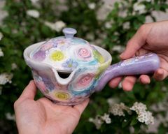 新品ゆずりは 工房＊彩ばら花紋　平急須＊　花柄 おしゃれ かわいい カフェ 喫茶店 日本製  陶器 瀬戸焼 和食器 食器 手描き プレゼント 贈り物 ギフト 母の日 敬老の日 誕生日