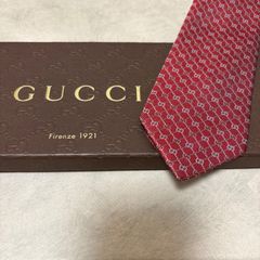 美品 GUCCI グッチ シルク 100％ レッド 赤 総柄 G柄 254-715