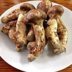 岩手県！天然松茸！158g！！今年初物‼️ - メルカリ