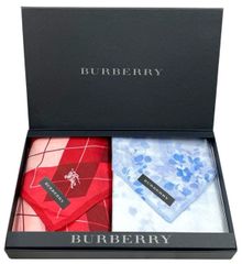 未使用 バーバリー  ハンカチ レッド　チェック ブルー　花柄  2枚セット 綿　コットン 100％　レディース BURBERRY ブランド雑貨　ギフトセット