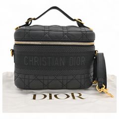 セリーヌ ショルダーバッグ トリオスモール Bランク ce9929vd CELINE - セリーヌ ラムスキン ショルダーバッグトリオスモール