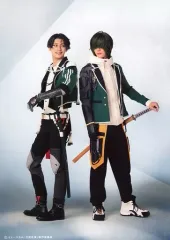 【中古】生写真(男性) 立花裕大(豊前江)・福井巴也(桑名江)/戦闘ver.・2Lサイズ・キャラクターショット・「ミュージカル『刀剣乱舞』 -東京心覚-」/CD「刀剣男士 formation of 心覚『問わず語り/焔』」豊前江・桑名江メインジャケット(プレス