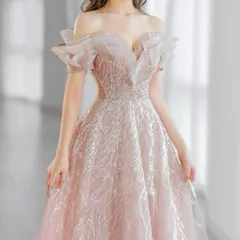 フリルのオフショルが美しい 煌びやかなイブニングドレス?.?