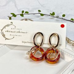 べっ甲柄/リングの個性的ピアスA/チタンポストピアス