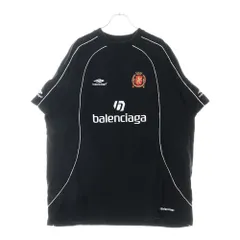 バレンシアガ　サッカー　Tシャツ バレンシアガ、サッカーウェアをイメージしたアパレルとグッズを発売