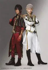 【中古】生写真(男性) 岡宮来夢(鶴丸国永)・牧島輝(大倶利伽羅)/全身・キャラクターショット/「ミュージカル『刀剣乱舞』 鶴丸国永 大倶利伽羅 双騎出陣 ～春風桃李巵～」ランダムブロマイド ライブver.